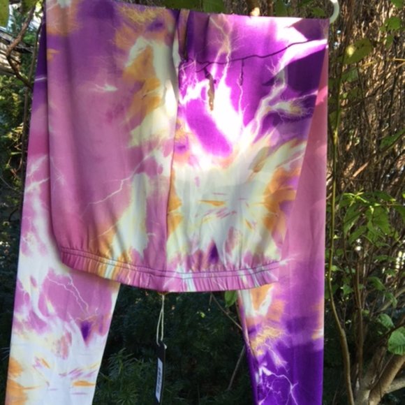 Dramatic, NWT, High Performance, Yoga Leggings, OS - Picture 5 of 6